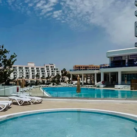 Ocean Paradise Apartment *